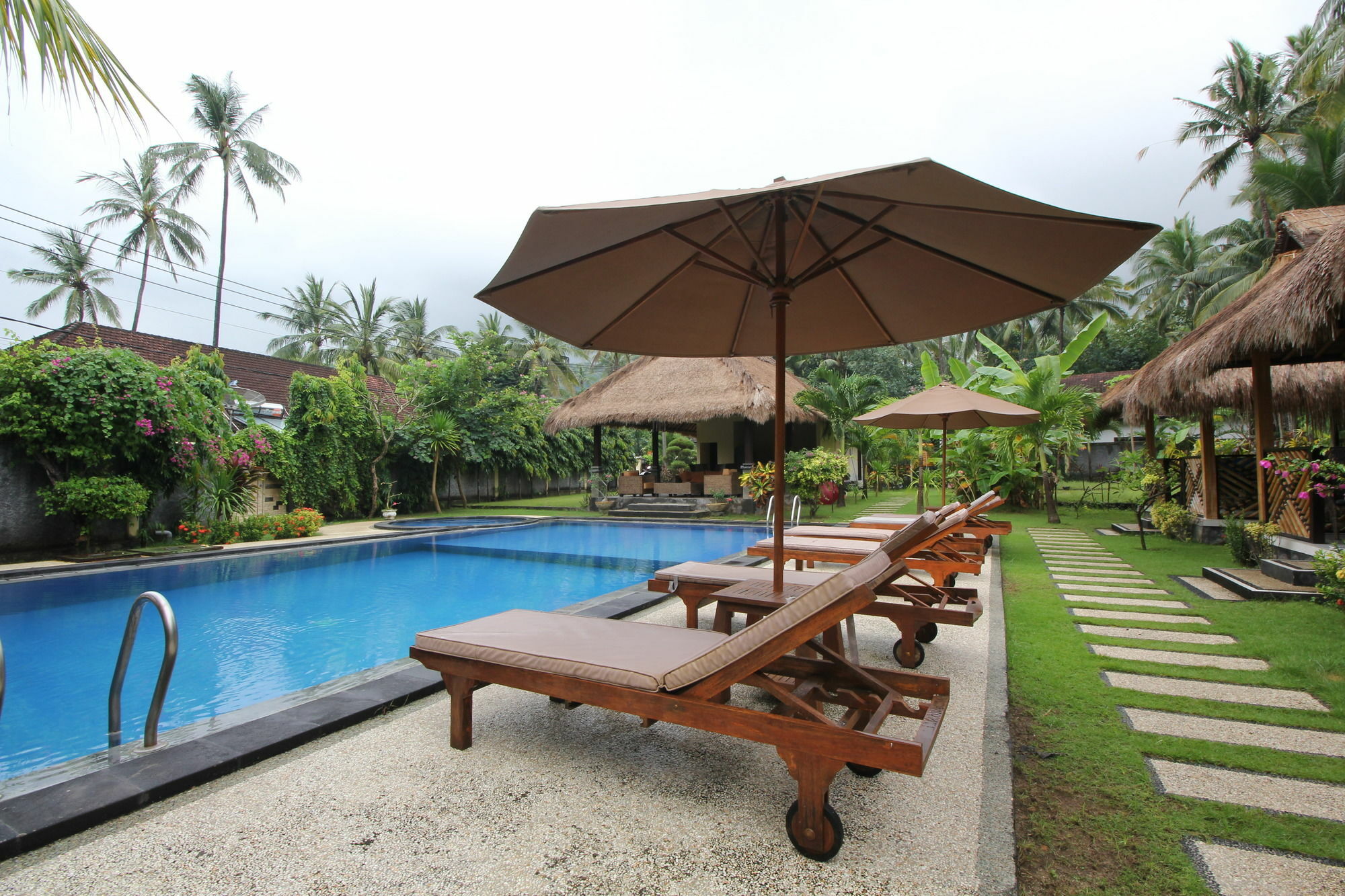 Mutiara Bali Hotel Candi Dasa  Exterior photo